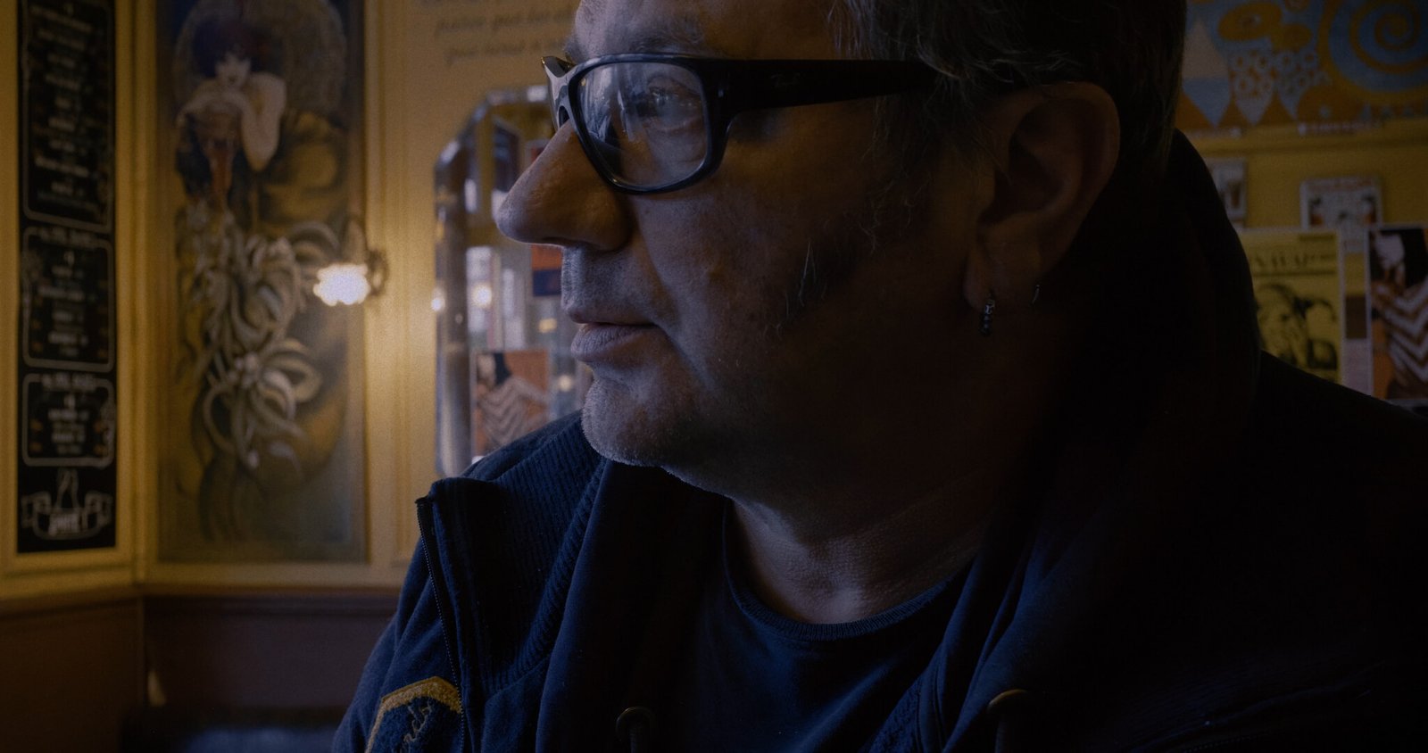 Zbin au Café de l'époque, Rouen